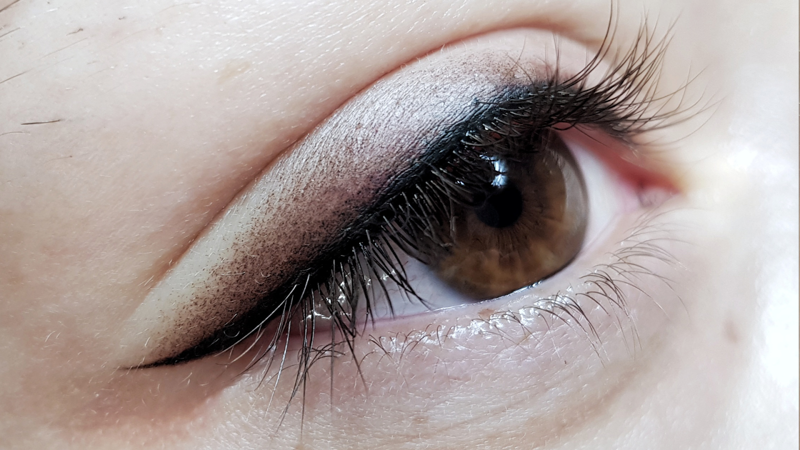 Brisbane's options for cosmetic eyeliner tattoo services